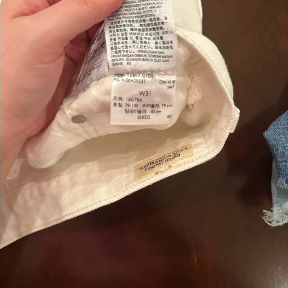 Levi Denim Short Bundle - Picture 2 of 5